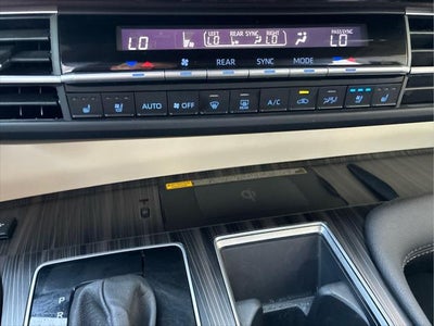 2024 Toyota Sienna Platinum