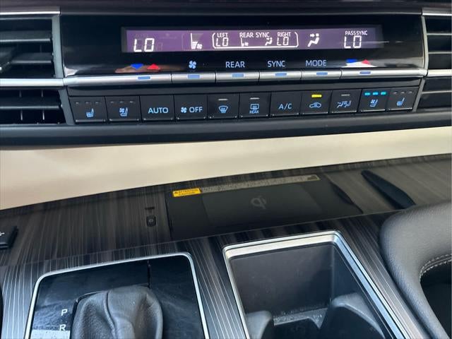 2024 Toyota Sienna Platinum