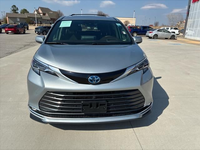 2024 Toyota Sienna Platinum