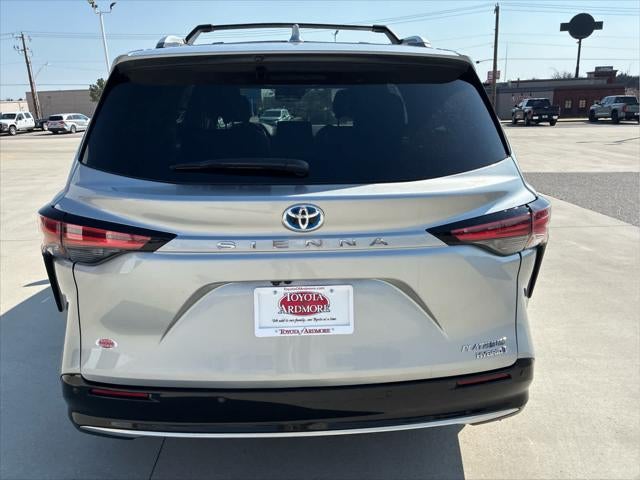 2024 Toyota Sienna Platinum