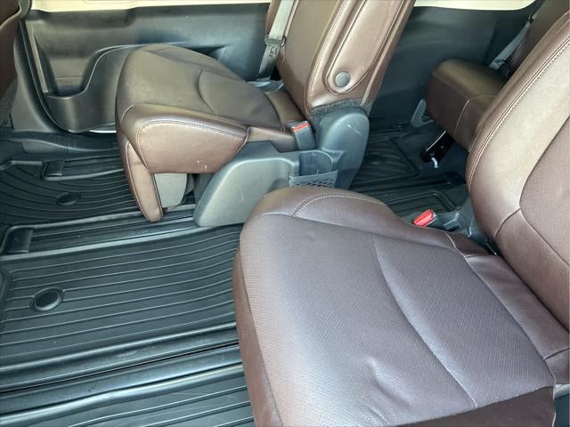 2024 Toyota Sienna Platinum