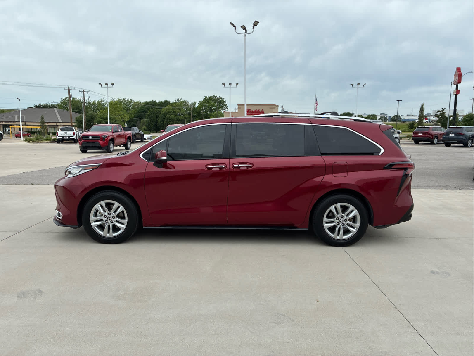 2023 Toyota Sienna Limited