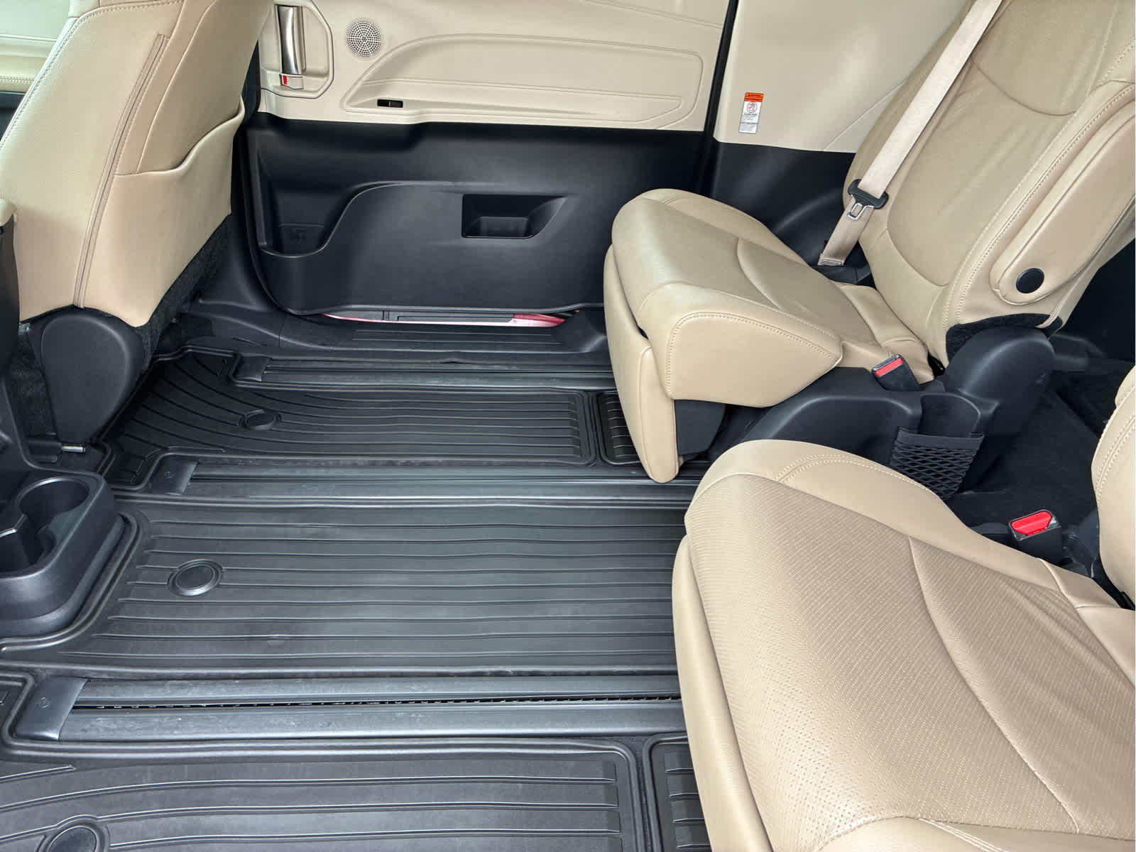 2023 Toyota Sienna Limited