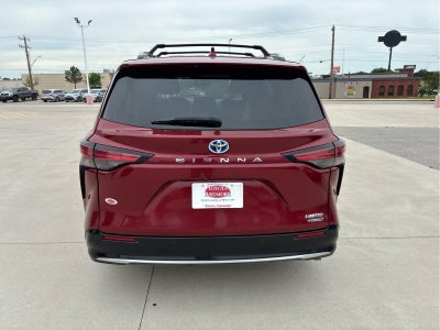 2023 Toyota Sienna Limited