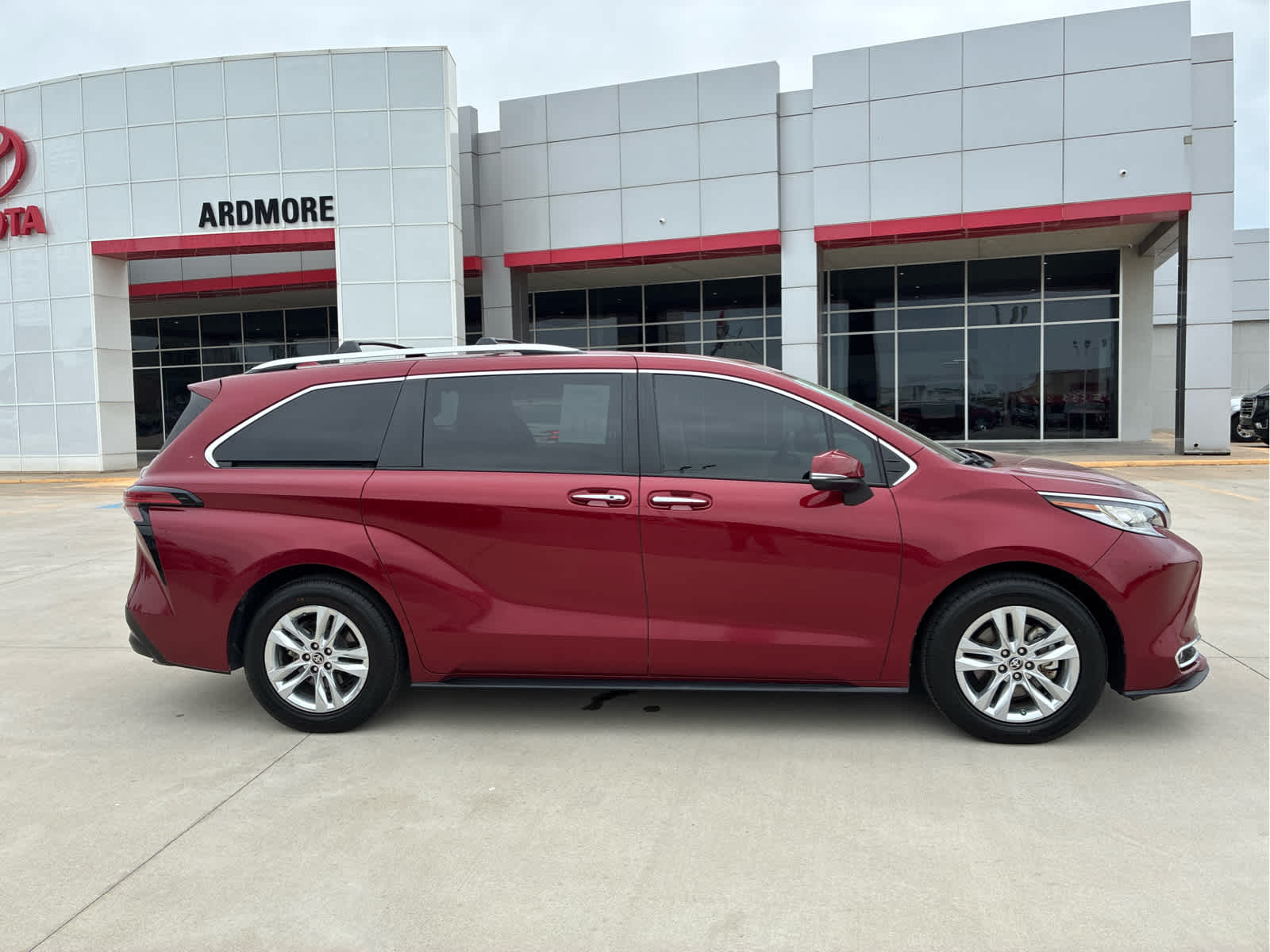 2023 Toyota Sienna Limited