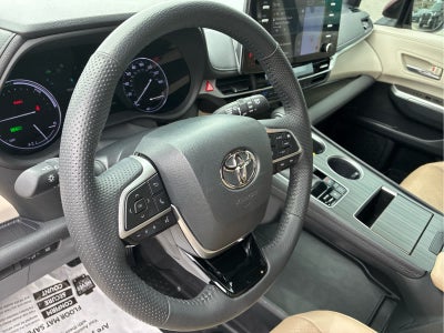 2023 Toyota Sienna Limited