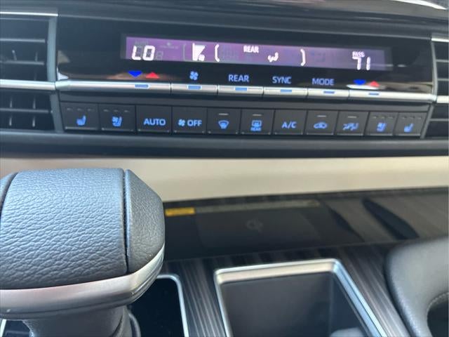 2023 Toyota Sienna Limited