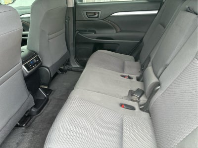 2017 Toyota Highlander LE