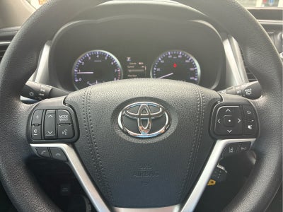 2017 Toyota Highlander LE