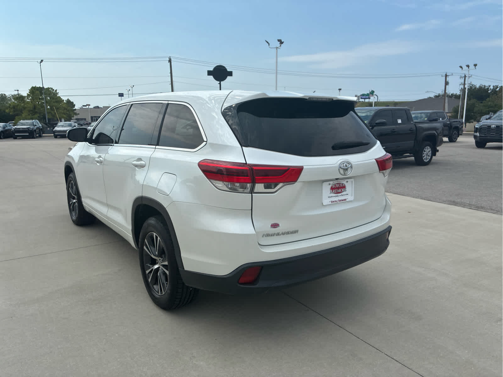 2017 Toyota Highlander LE