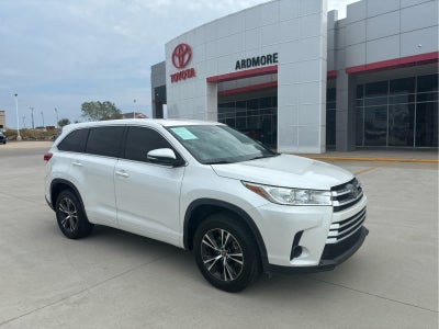 2017 Toyota Highlander LE