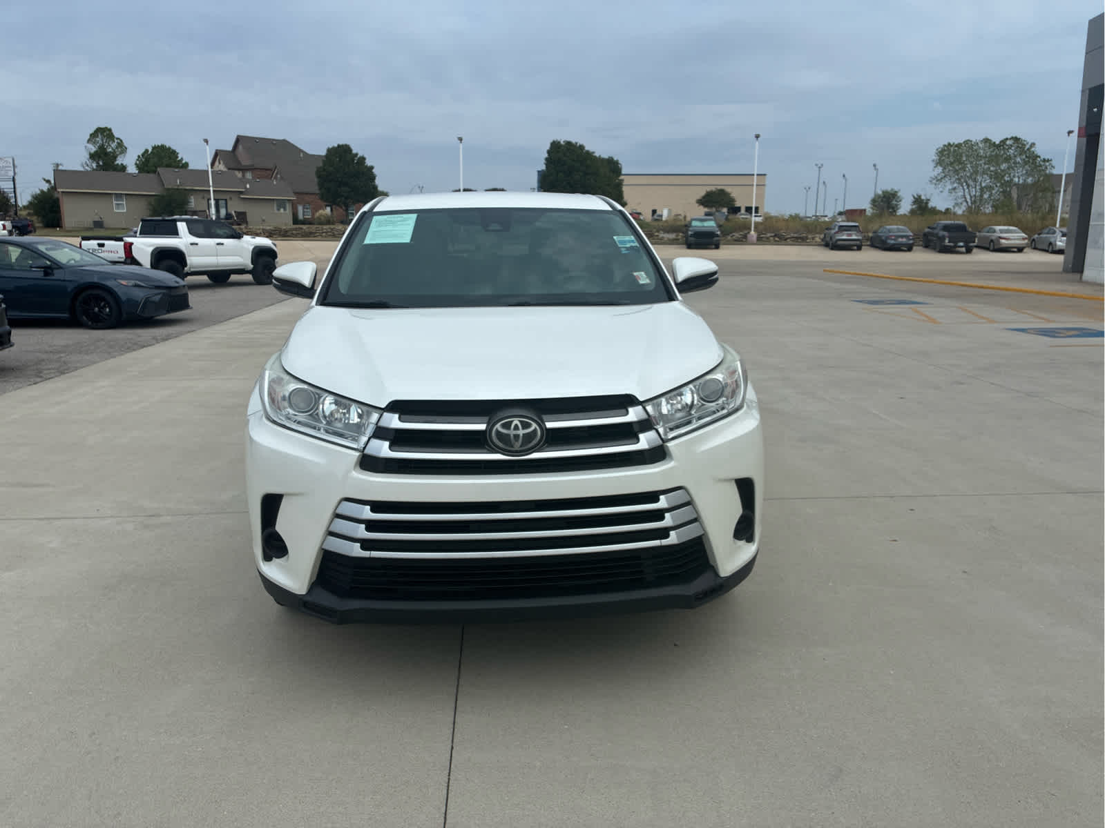 2017 Toyota Highlander LE