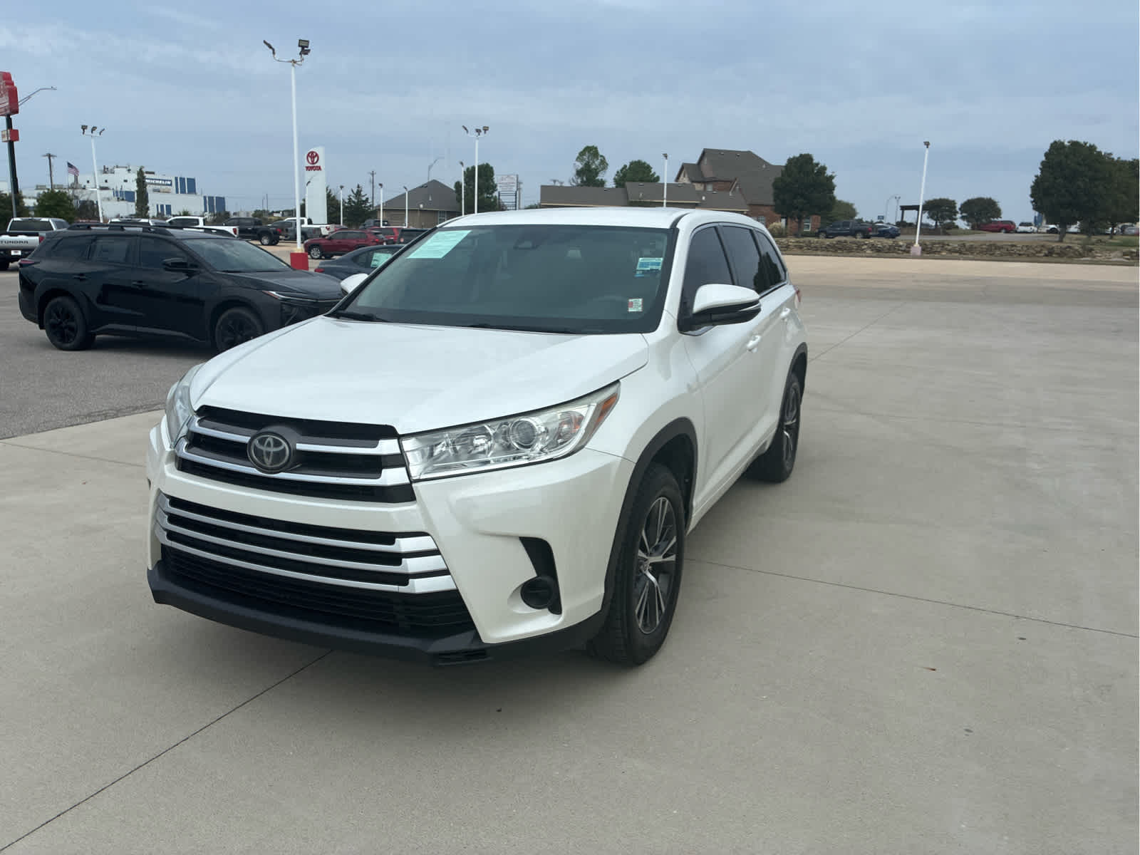 2017 Toyota Highlander LE