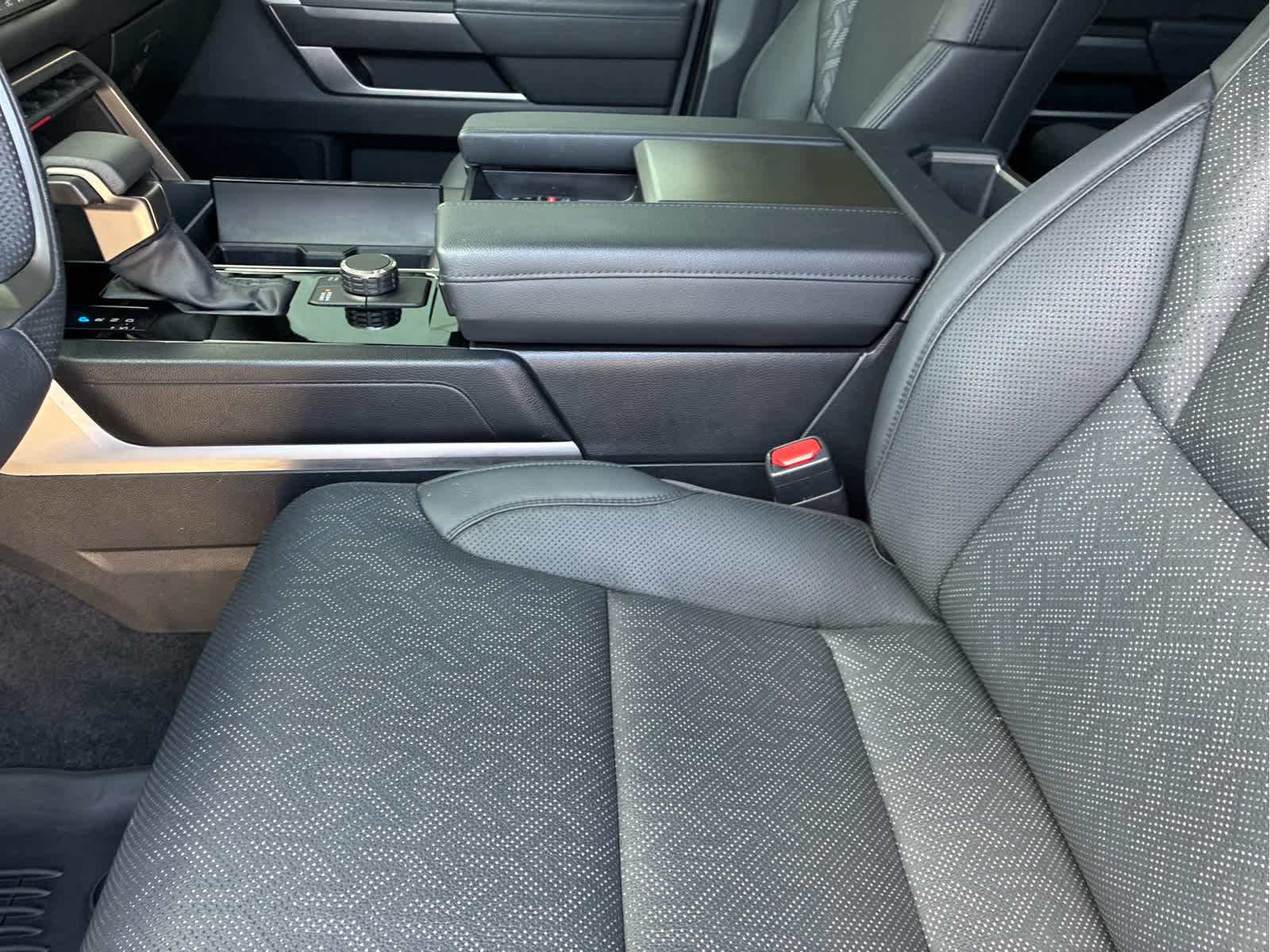 2025 Toyota Sequoia SR5