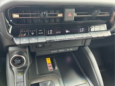 2025 Toyota Land Cruiser 4WD (Natl)