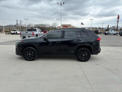 2022 Toyota RAV4 Hybrid SE