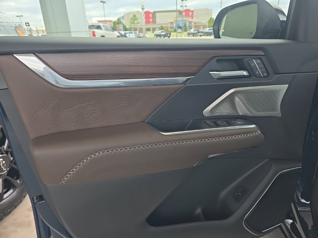2027 GMC Acadia Denali Ultimate