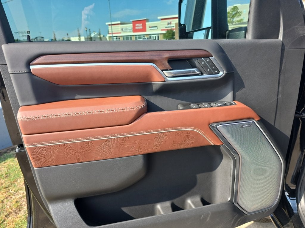 2026 GMC Sierra 3500 HD Denali Ultimate DRW