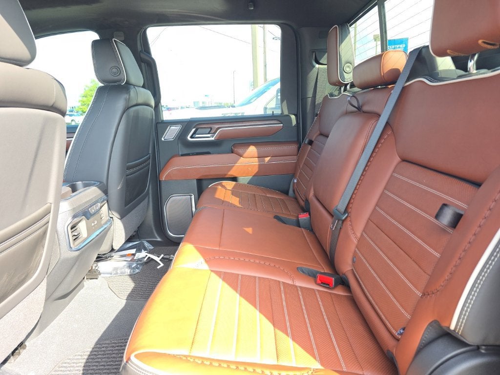 2026 GMC Sierra 3500 HD Denali Ultimate DRW