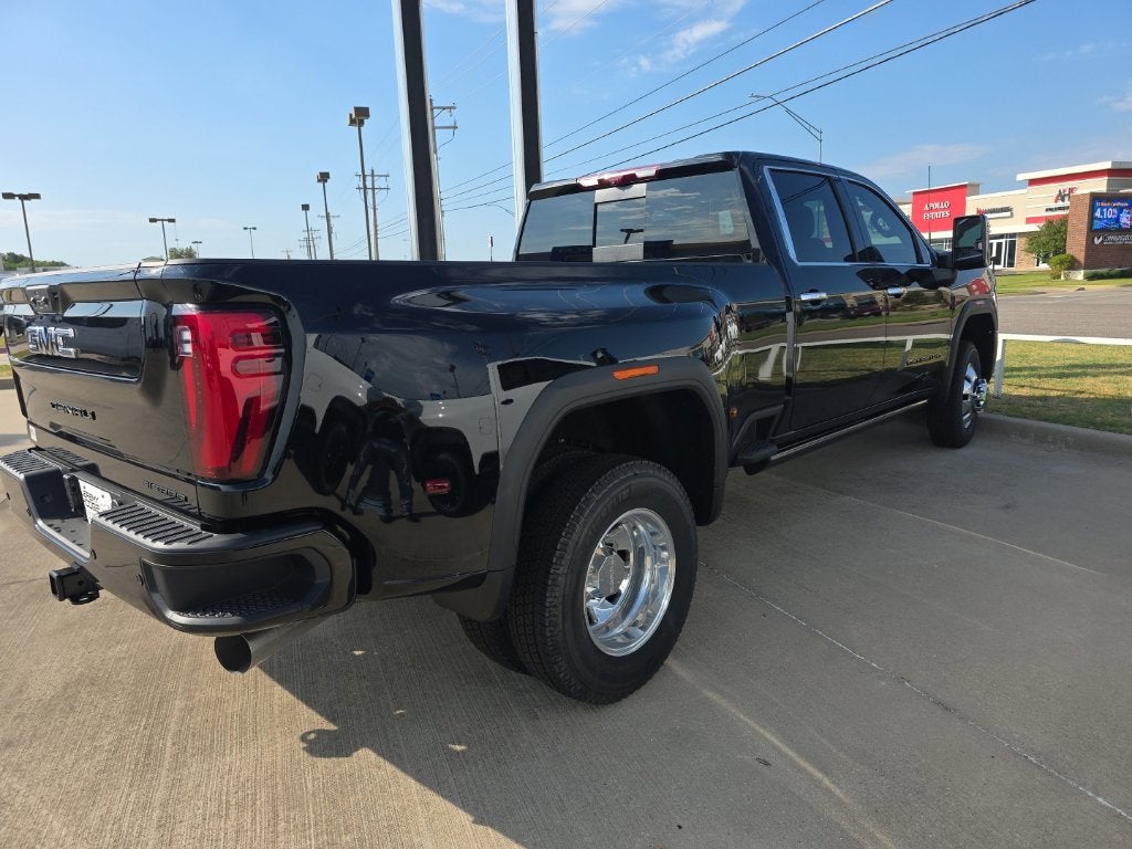 2026 GMC Sierra 3500 HD Denali Ultimate DRW
