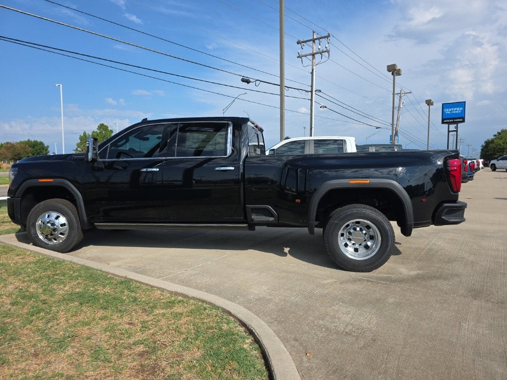 2026 GMC Sierra 3500 HD Denali Ultimate DRW