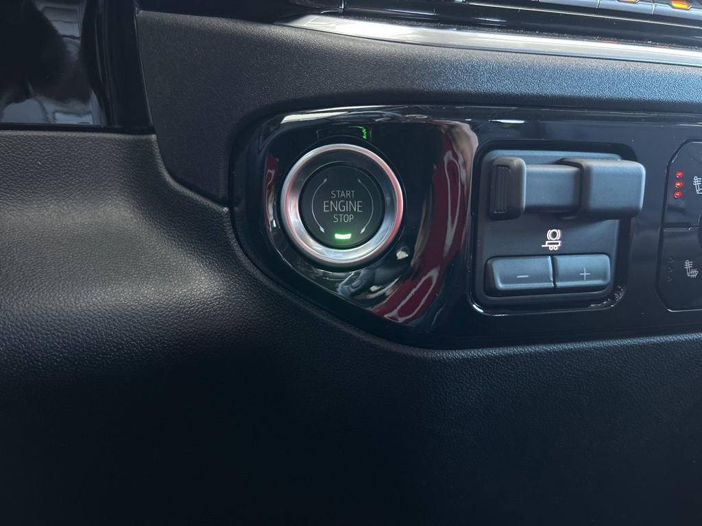 2025 GMC Sierra 1500 SLE