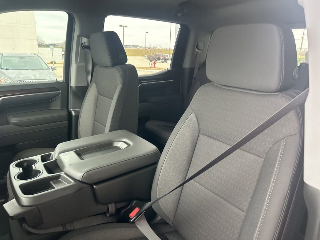 2025 GMC Sierra 1500 SLE