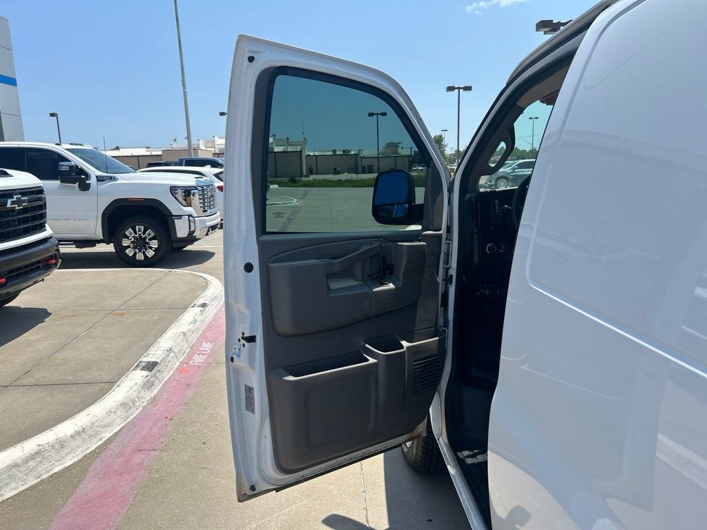 2021 GMC Savana Cargo 2500 RWD 2500 135"