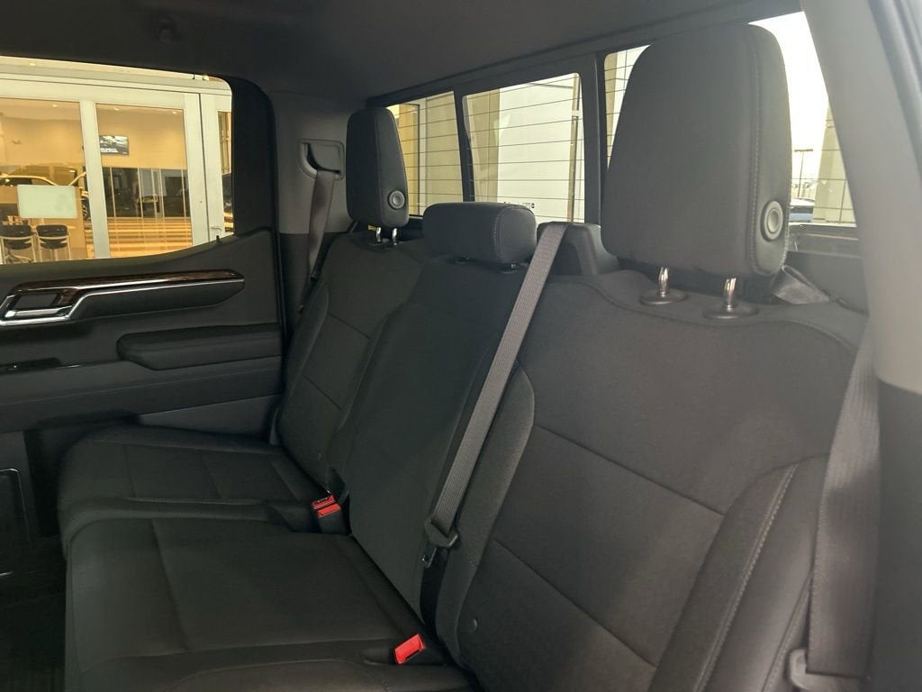 2025 GMC Sierra 1500 SLE