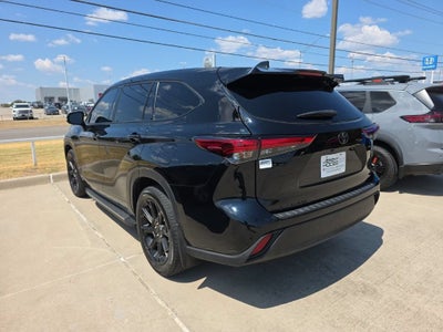 2022 Toyota Highlander L