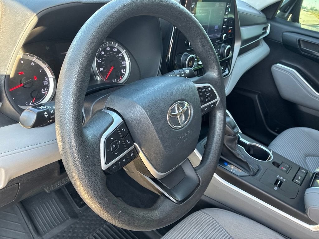2022 Toyota Highlander L