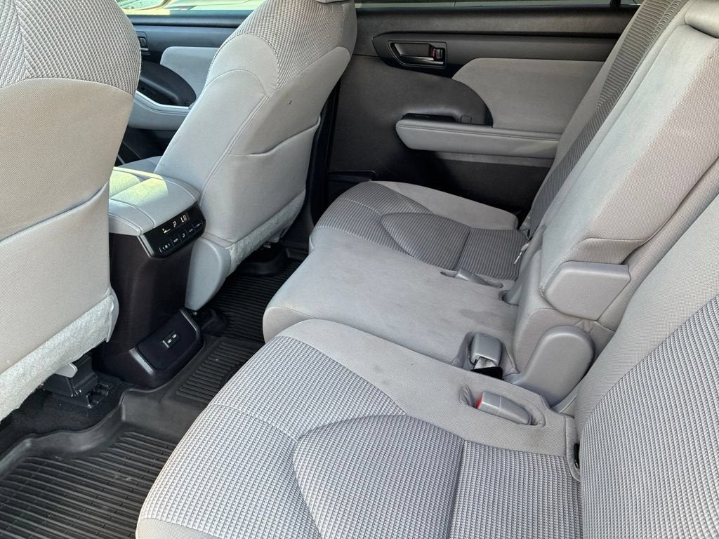 2022 Toyota Highlander L