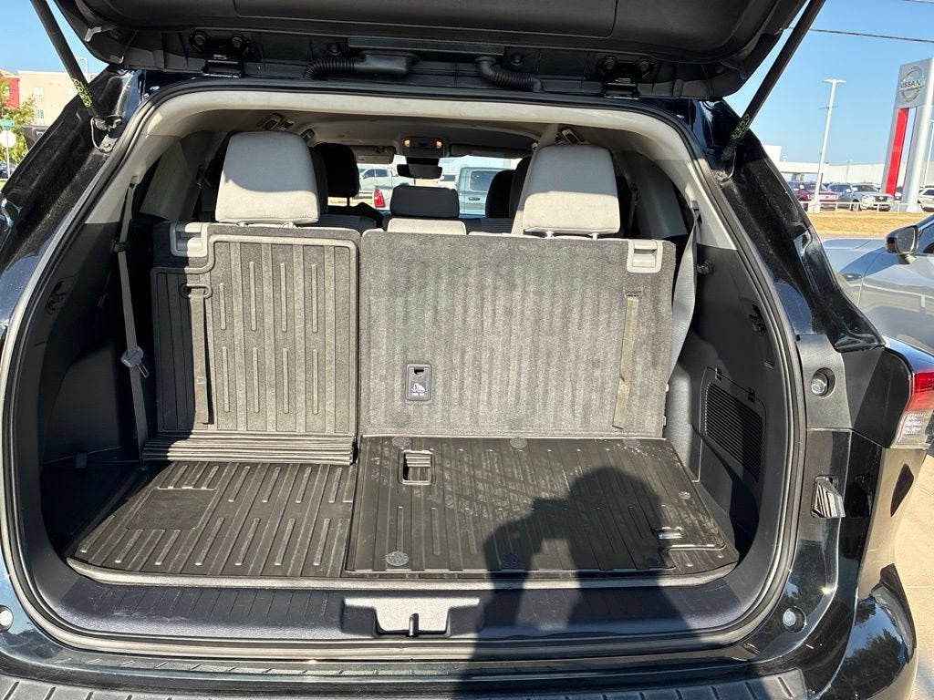 2022 Toyota Highlander L