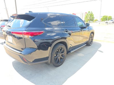 2022 Toyota Highlander L