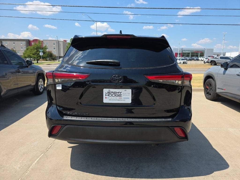2022 Toyota Highlander L